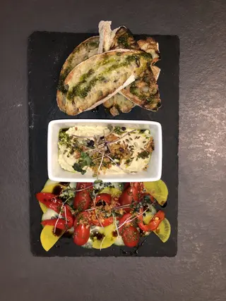Humus plate