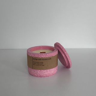 Аромосвічка «Манго та кокосове молоко» рожева