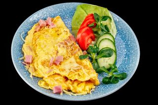 Omleta cu sunca si cascaval