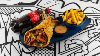 Gyros menu pomfrit i piće