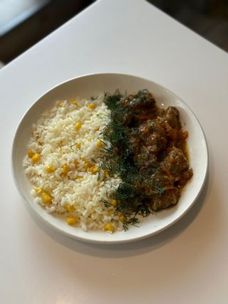 Гуляш + гарнир на выбор