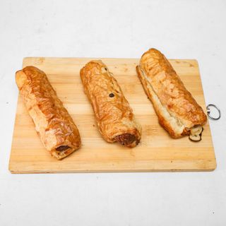 Hot dog sfoglia con prosciutto cotto e sttiletta