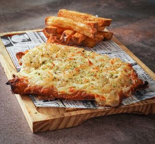 Suprema De Pollo Fugazzeta