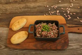 ლობიო ნიგვზით (0.200გ) + მჭადი (2ც)  (ცივი)