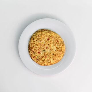 Mini Tortilla De Patata Y Chorizo Con Cebolla (1 Ración)
