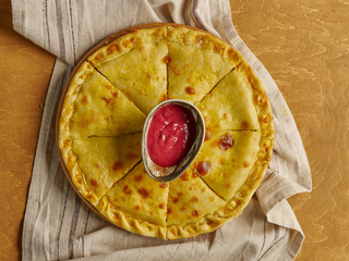 З качкою, Крем-сиром та Малиновим соусом (400г)