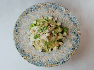Салат з грушею (230g)