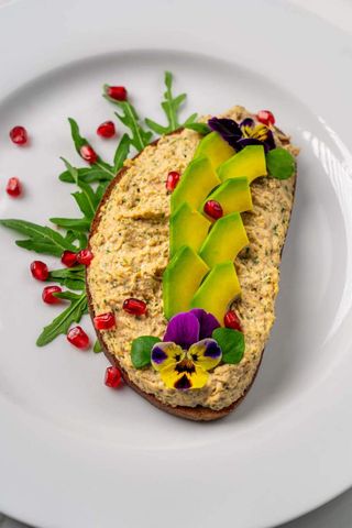 Avokado tost s kajganom