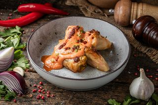 Голубці мʼясні збагачені пшоном в томатно-вершковому соусі з Поділля