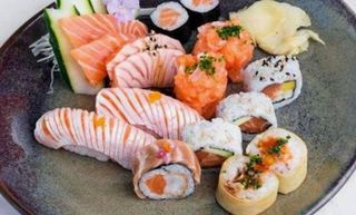 Combinado Salmão 16 Peças