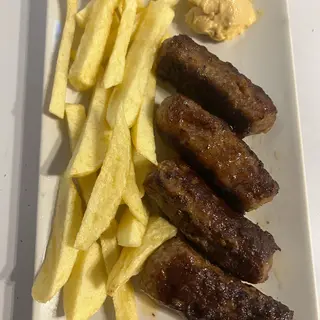 Micii Con Mostaza Y Patatas Fritas Caseras