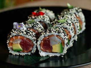 Рол асорті в кунжуті (290g)