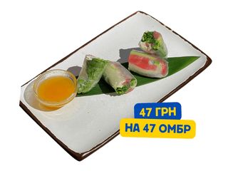 Спрінг-рол з тунцем та тропічним соусом (140/30g)