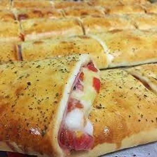 Salgado queijo Fiambre e Tomate