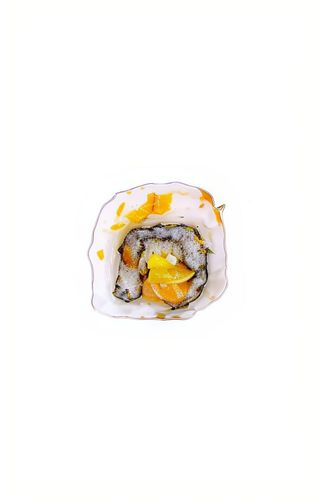 California de cebolla con mango y salmón (6 uds.)