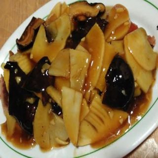 73. Pato con bambú y setas chinas