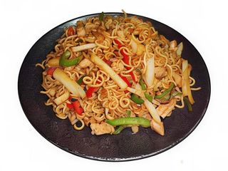 93.Yakisoba Con Pollo