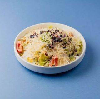 Салат цезарь с креветками