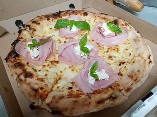 Пица Мортадела (50см)