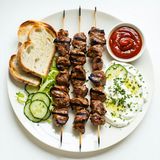 Тройка кебапчета и сос + салата Снежанка