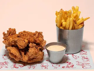Pollo Frito EL ASIÁTICO + Patatas Fritas + Salsa