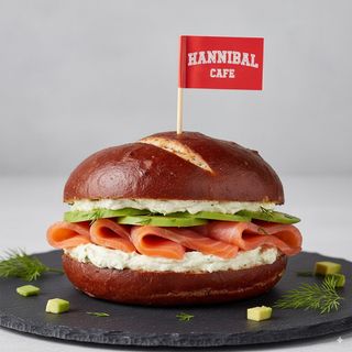 Bretzel cream cheese, salmone, avocado