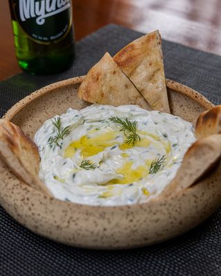 Tzatzíki «the smooth dip»