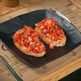 Bruschetta cu rosii