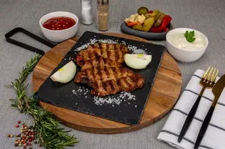 Ceafă de porc la grătar