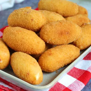 Ración de croquetas de carrillera
