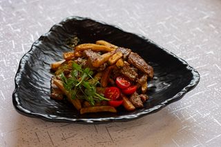 Картофель фри с мясом