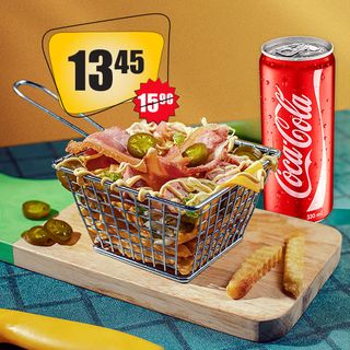 ჰოთ-დოგ ბოქსი სპეცი ყველით + კოკა-კოლა კლასიკი ქილის - 0,33ლ