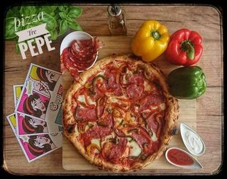 9.Pizza Tre Pepe (50 cm)