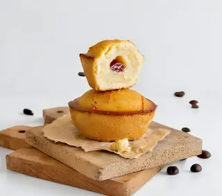 Pasticciotto con crema e amarena