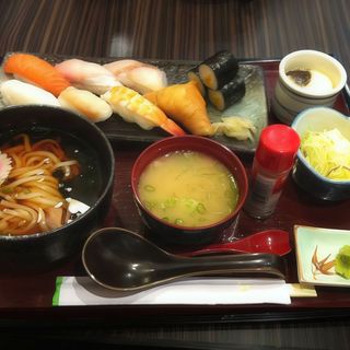 132. Udon Con Marisco