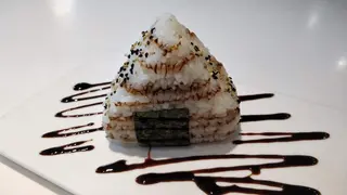 825 - Tuna onigiri - 1 pezzo