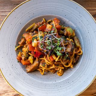 Pasta Fresca Con Salsa Vegetariana