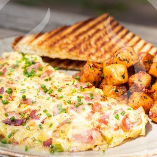 The Whole Hog Omelette