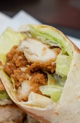 Pita de pollo Kentucky
