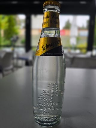 Schweppes Tonic