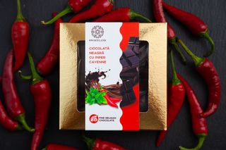 Ciocolata neagra cu piper