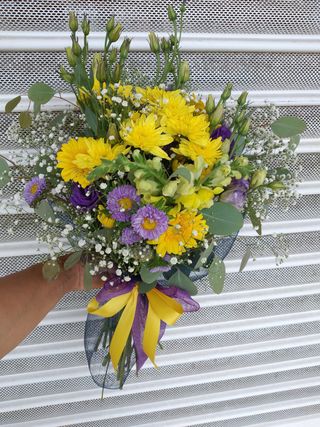 Ramo tons de amarelo e roxo 