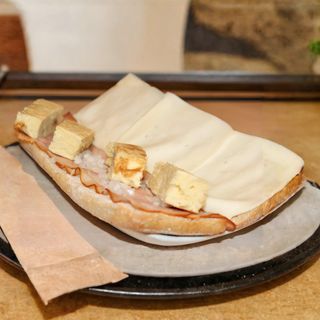Bocadillo Picasso