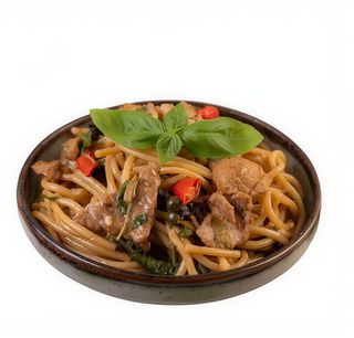 Tallarines fritos con ternera