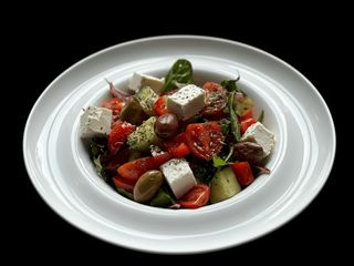 Грецький салат з маринованою фетою в прованських травах (240g)