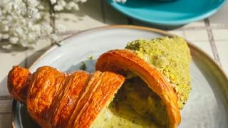 Фисташковый круассан