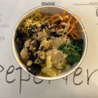 Poke salmone e wakame 