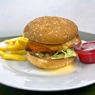 Hamburguesa cordon Bleu con Patatas Fritas