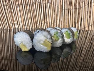 Hosomaki Aguacate Cheese (8 Pzs.)