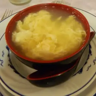 1. Sopa de Huevos Revueltos